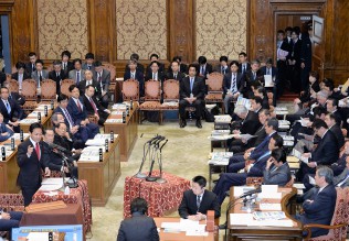 玉木議員の質問風景