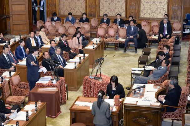 安倍政権の「解雇ビジネス」支援を厳しく批判する大西議員