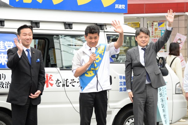 桃山御領駅前での街頭演説会