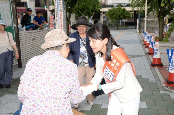 西岡秀子候補