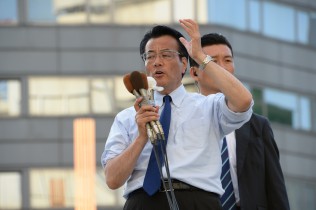 岡田克也代表