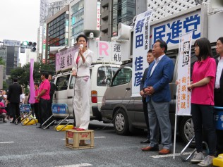 野田佳彦最高顧問と蓮舫候補