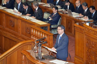 ＴＰＰ協定の問題点を指摘する浜口議員