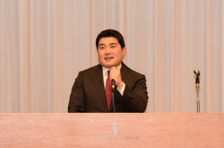 山岡達丸９区総支部長