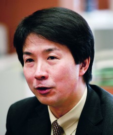 大塚耕平（おおつか・こうへい）ブロック常任幹事・参院議員